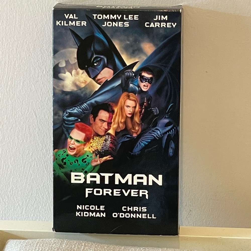 Batman Forever -starring Val Kilmer, Jim Carrey, & Tommy Lee Jones - VHS movie